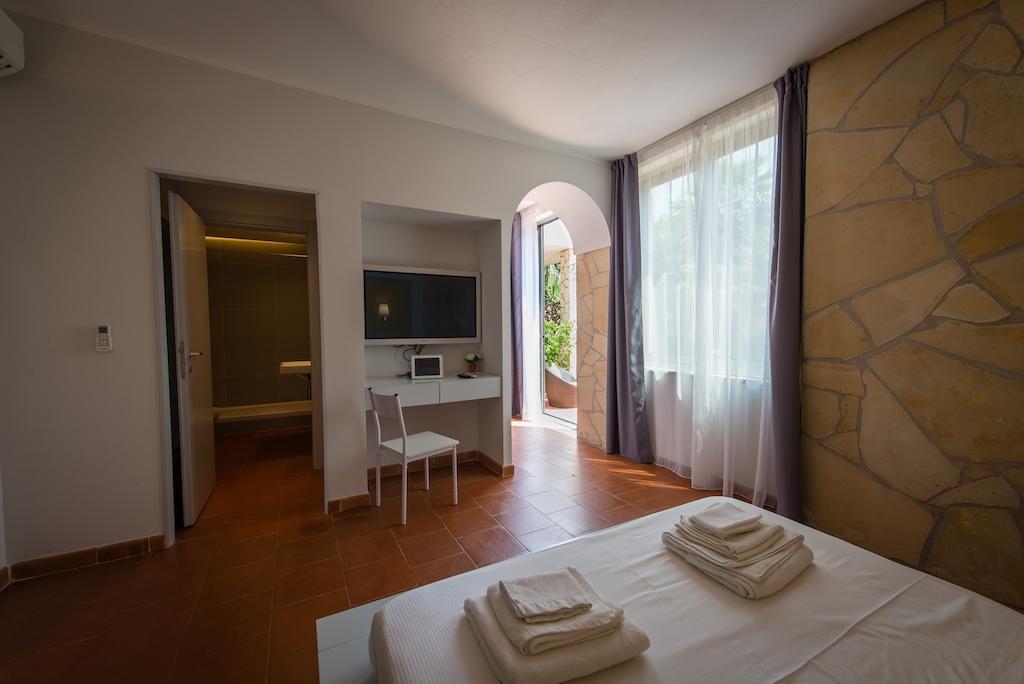Birkin Apartments Κάλιαρι Δωμάτιο φωτογραφία
